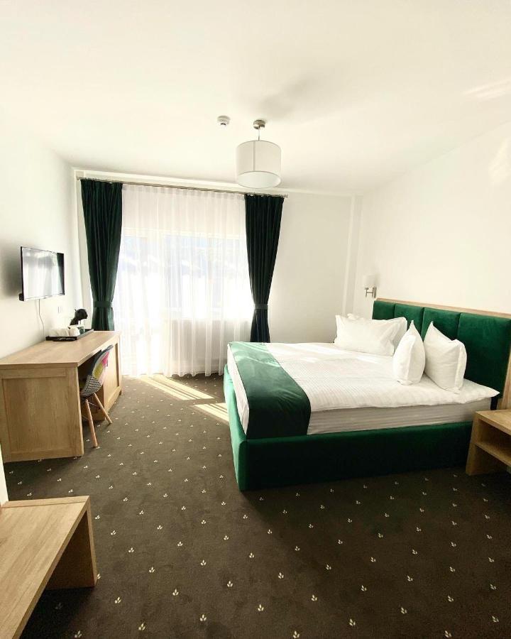 Paunasul Codrilor Кымпулунг-Молдовенеск Экстерьер фото